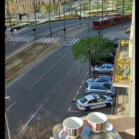 & Miavik אכסניה *